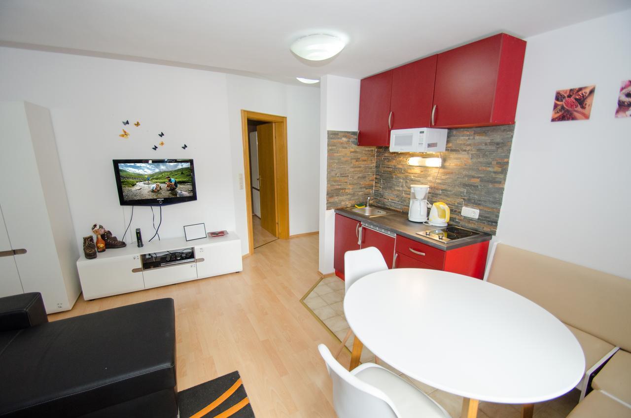 Apartment House Near The Lake Цел ам Зее Екстериор снимка