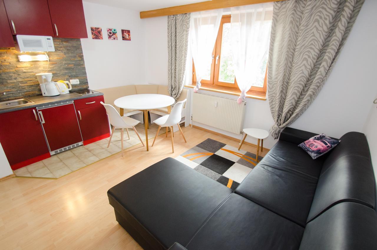 Apartment House Near The Lake Цел ам Зее Екстериор снимка